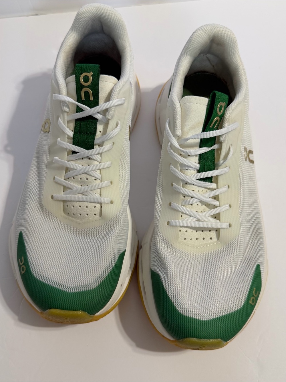 Frwd x Revolve On Cloud Cloudnova Form 2 (Revolve exclusive) white green sz 7 - Picture 2 of 9